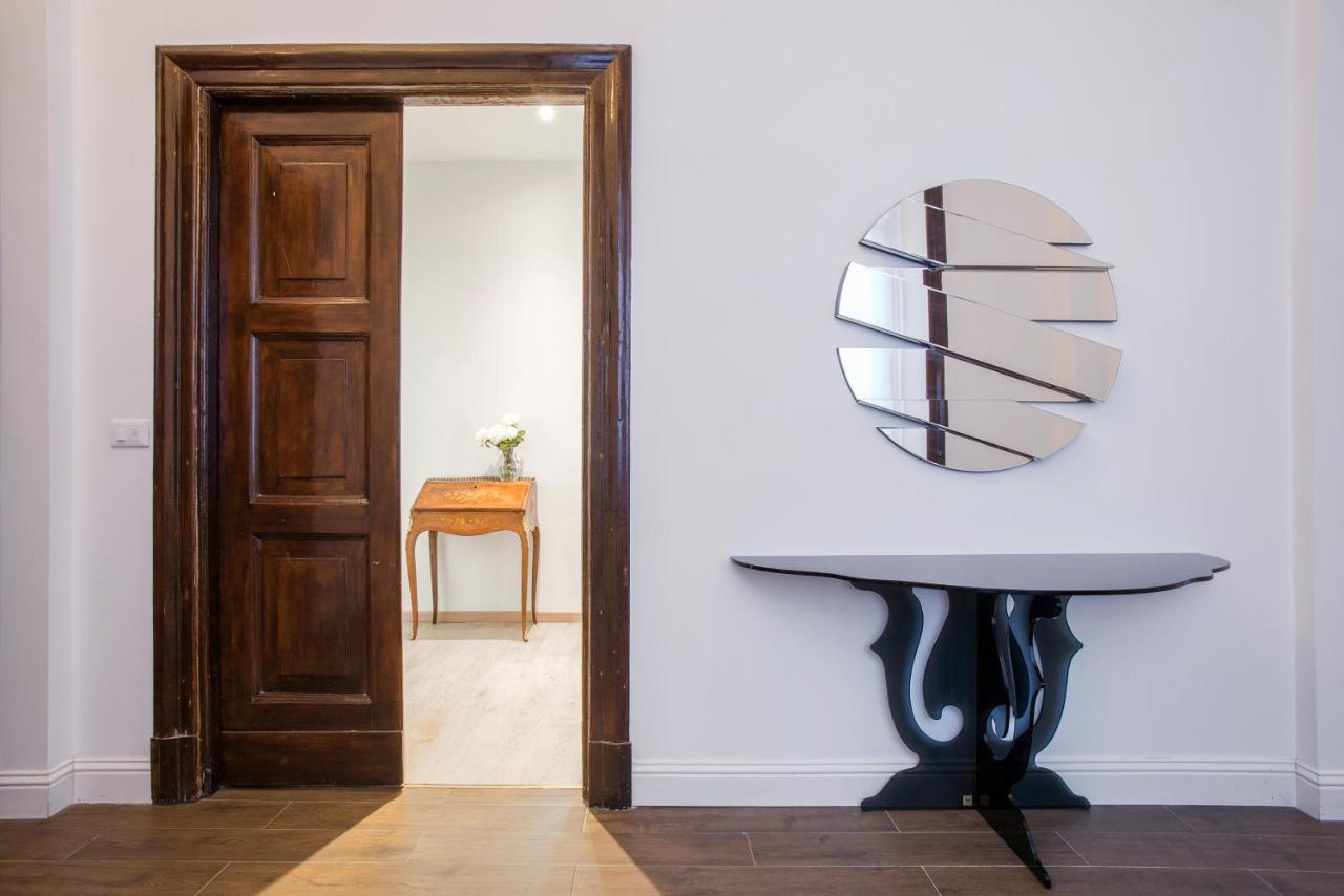 Spa Apartment Via Barberini Rome Exterior photo